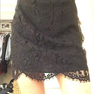 Beautiful Wilfred lace eyelet skirt. Size 4